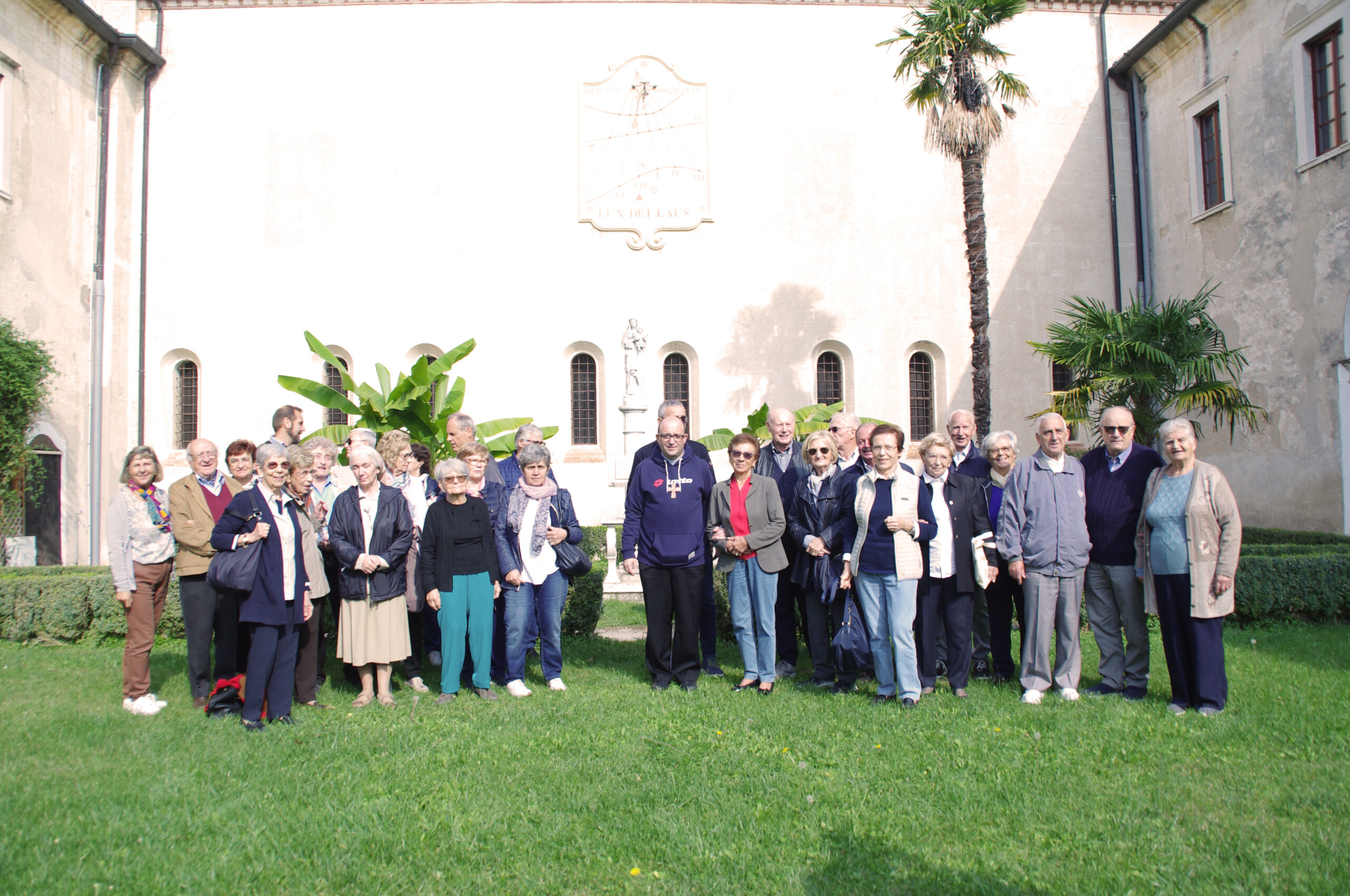 a) gruppo